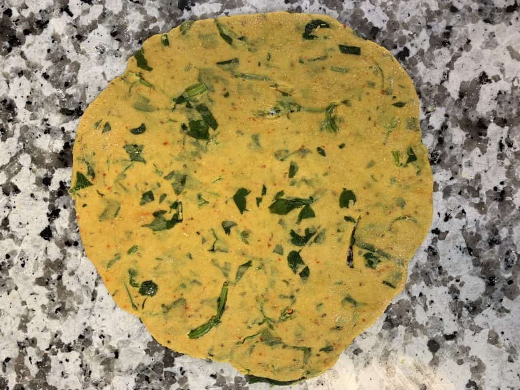 step to roll the methi paratha