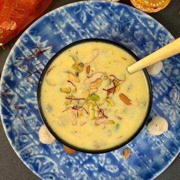 makhana kheer in a bowl with a spoon