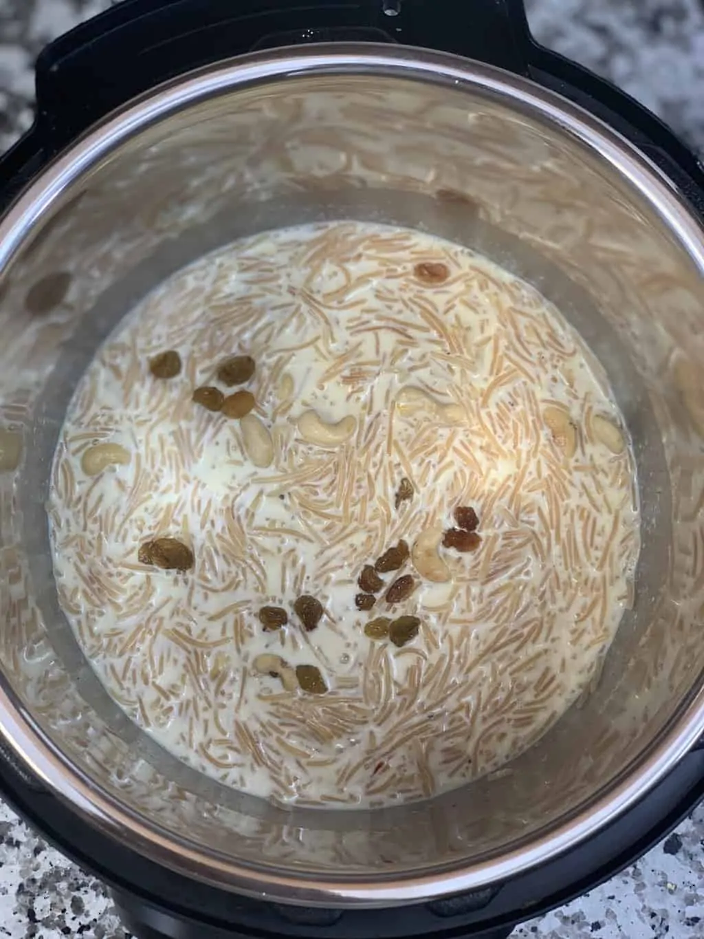 Seviyan kheer recipe in instant pot insert garnished with nuts