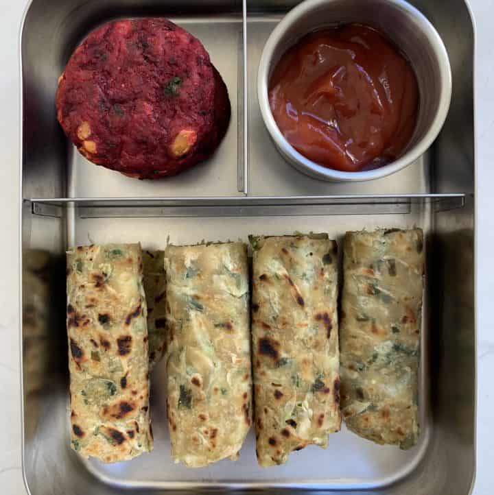 https://www.indianveggiedelight.com/wp-content/uploads/2020/02/lauki_parathaketchupbeetroot_tikki-1-720x722.jpg