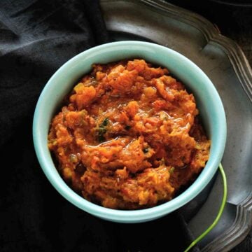 Lauki Bharta (bottle gourd bharta) served in a bowl.