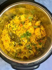 cauliflower rice dish in the instant pot insert