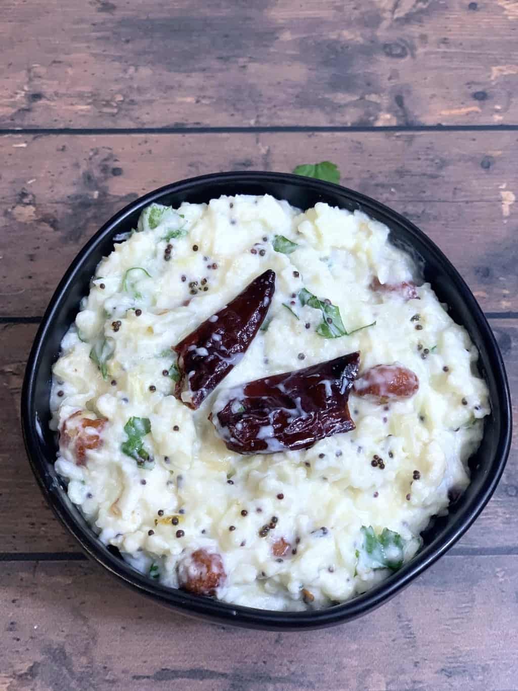 keto curd rice servef in a bowl