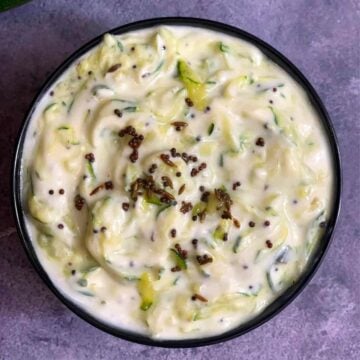 zucchini raita served in a bowl