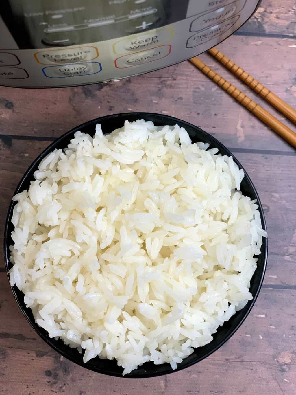 jasmine rice in a bowl
