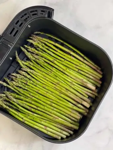 step to air fry asparagus in an air fryer