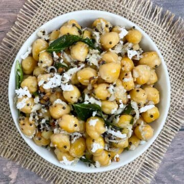 chickpea sundal served in a bowl