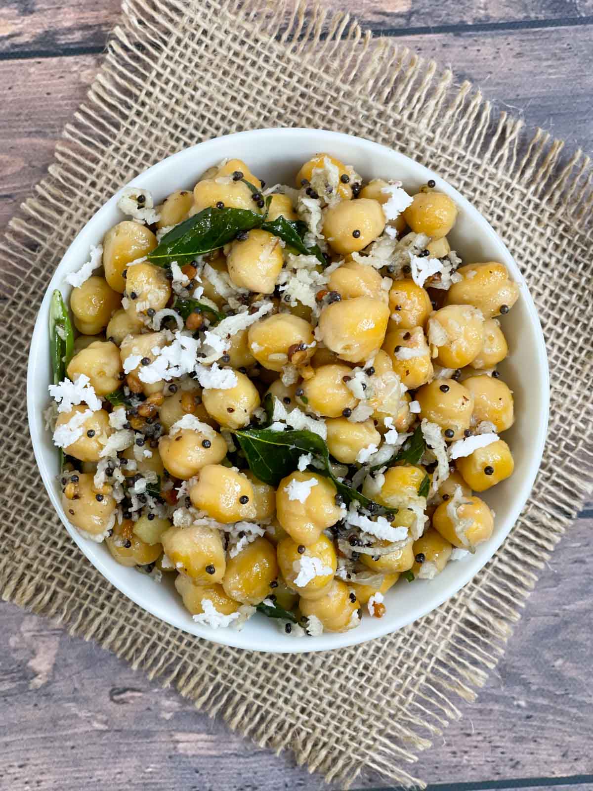 chickpeas sundal served on a bowl