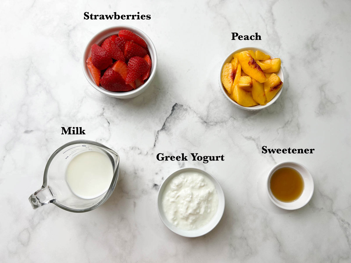 strawberry peaches smoothie ingredients