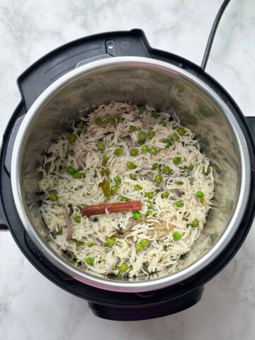 instant pot green peas pulao/pilaf in an instant pot