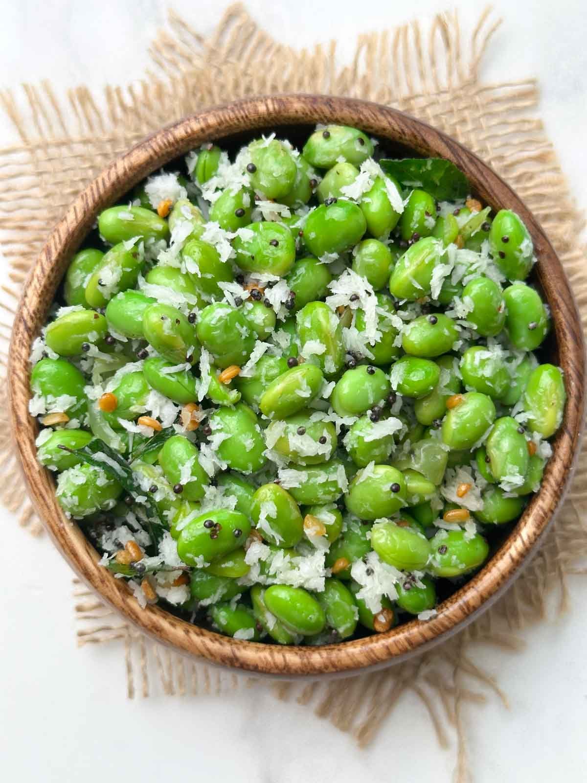 edamame bean sundal served in a bowl