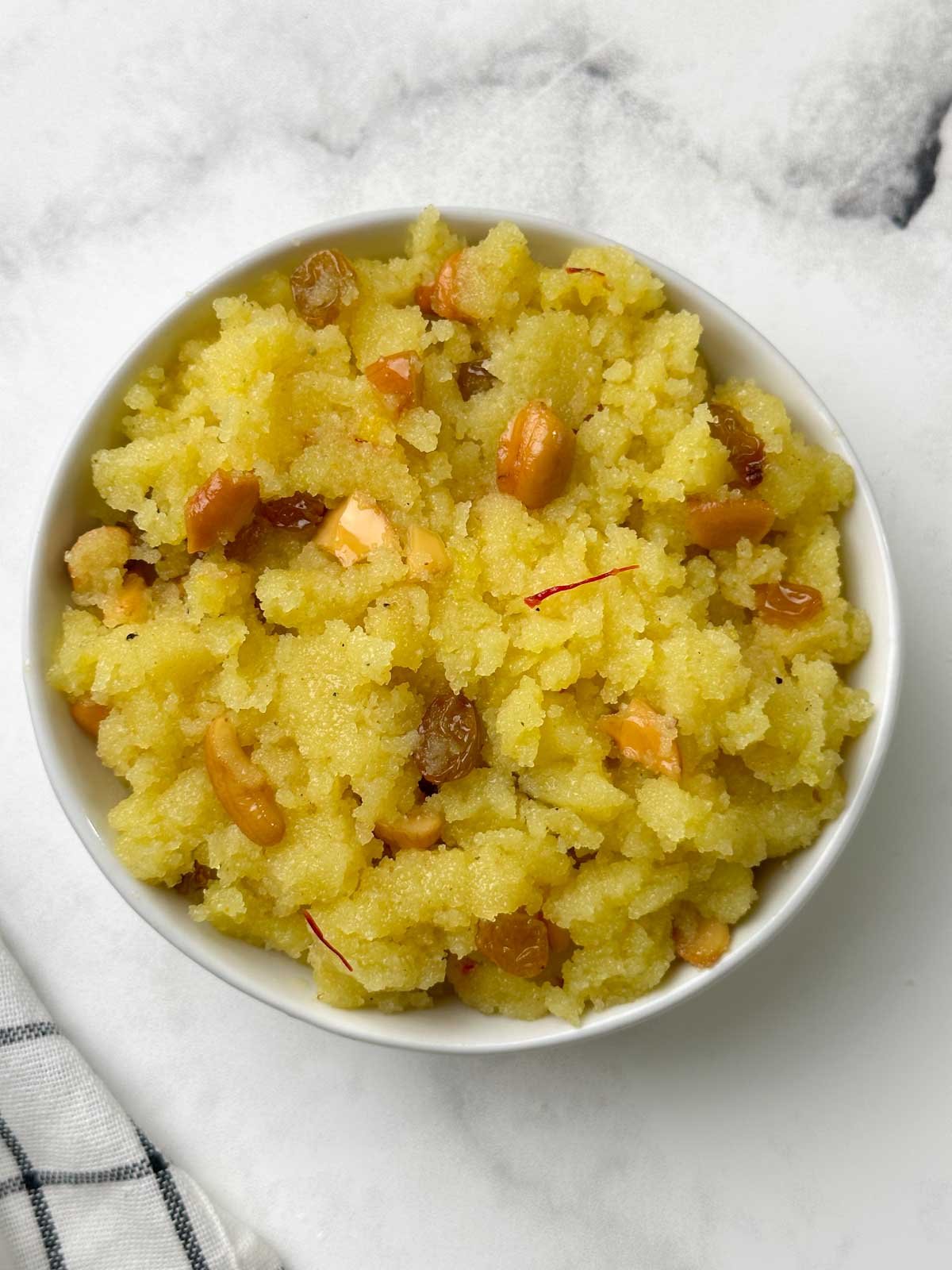 sooji ka halwa (rava kesari) served in a bowl