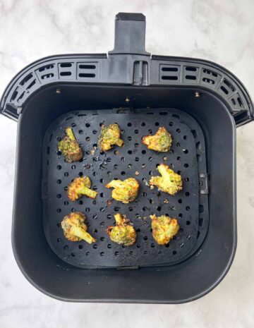 air fryer malai broccoli in the basket