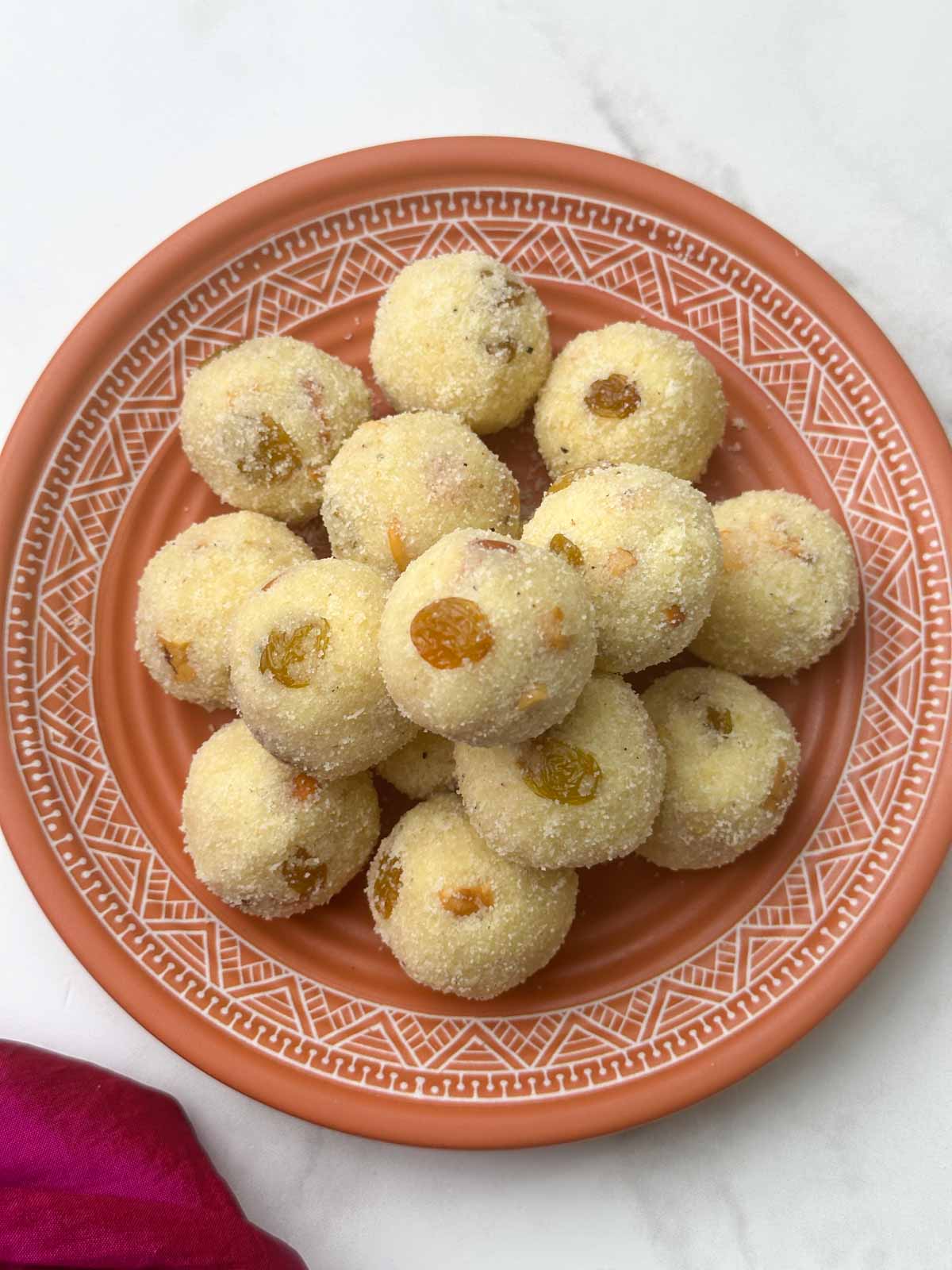 sooji ladoos arranged in a plate