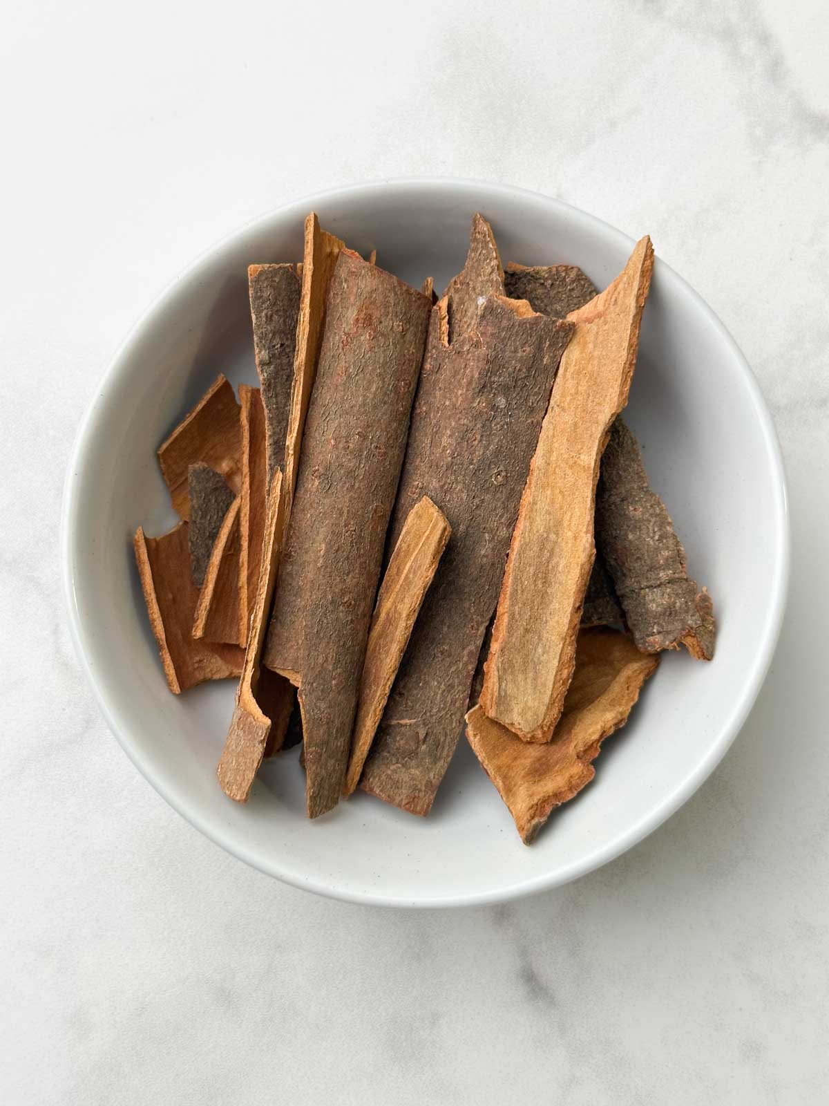 Cinnamon (Dalchini) in a bowl